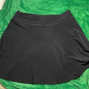 Athleta black skirt with built in shorts